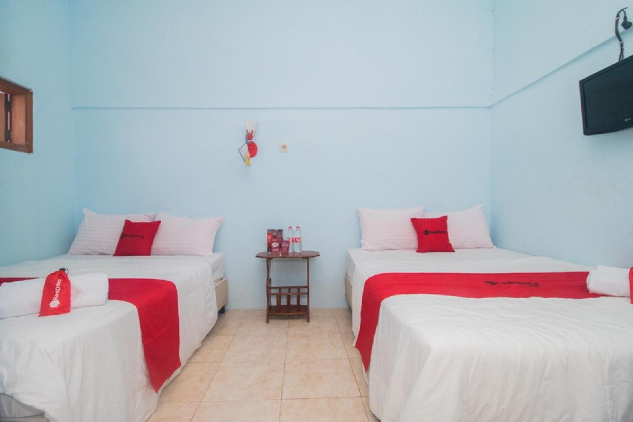 Reddoorz Near Pantai Boom Hotell Banyuwangi  Exteriör bild