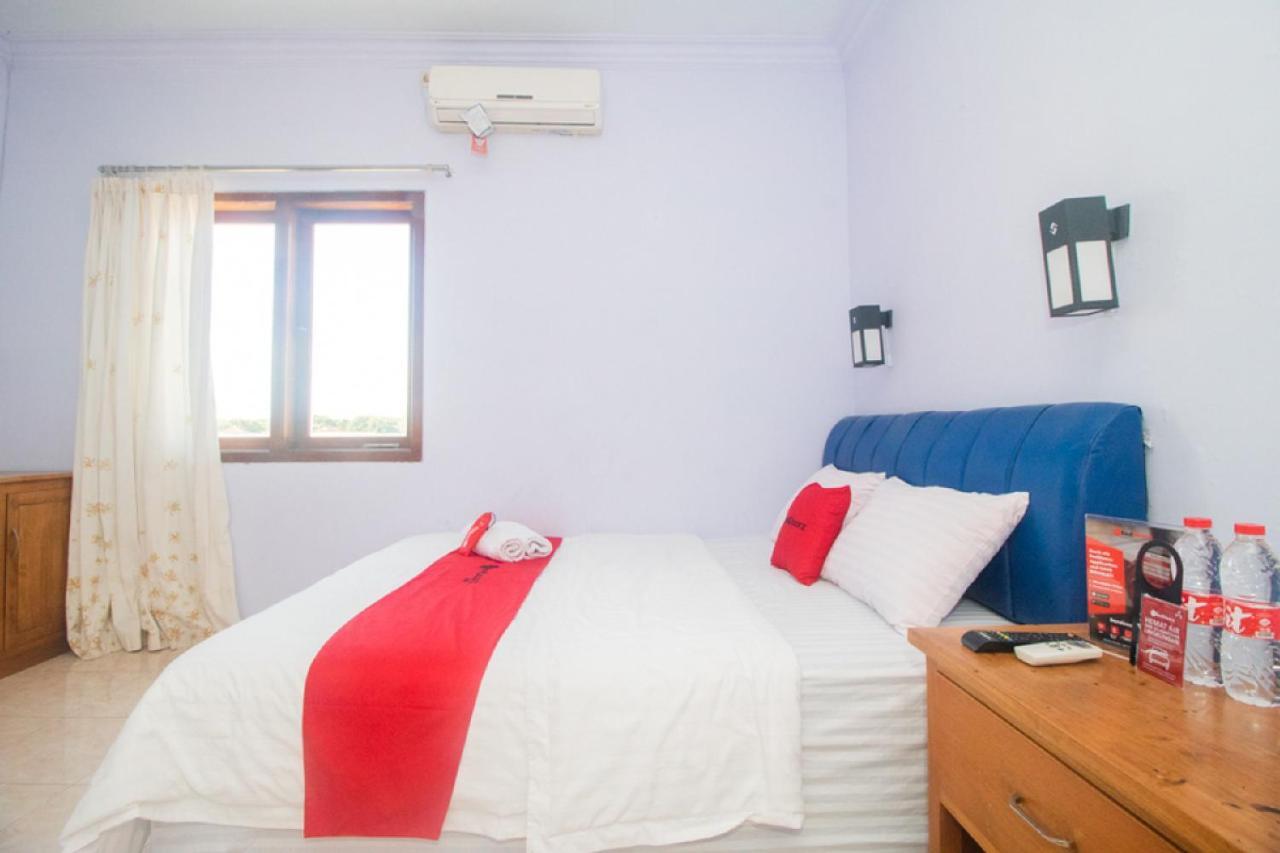 Reddoorz Near Pantai Boom Hotell Banyuwangi  Exteriör bild