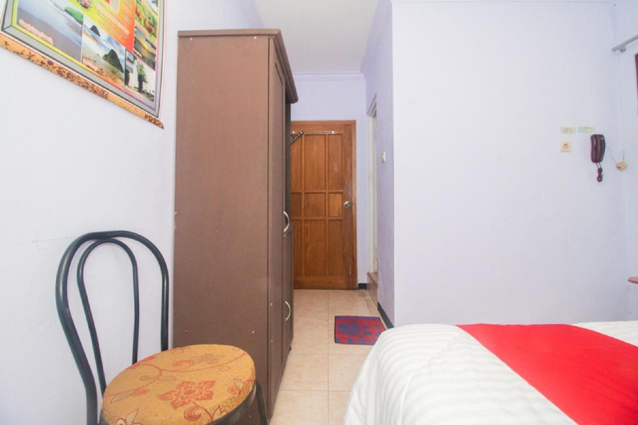 Reddoorz Near Pantai Boom Hotell Banyuwangi  Exteriör bild