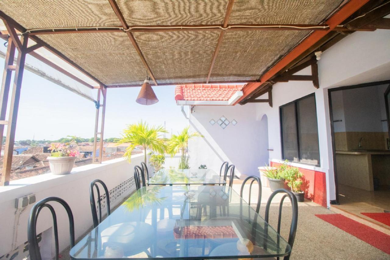 Reddoorz Near Pantai Boom Hotell Banyuwangi  Exteriör bild