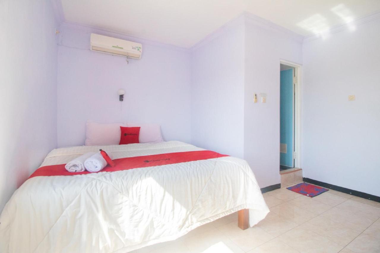 Reddoorz Near Pantai Boom Hotell Banyuwangi  Exteriör bild